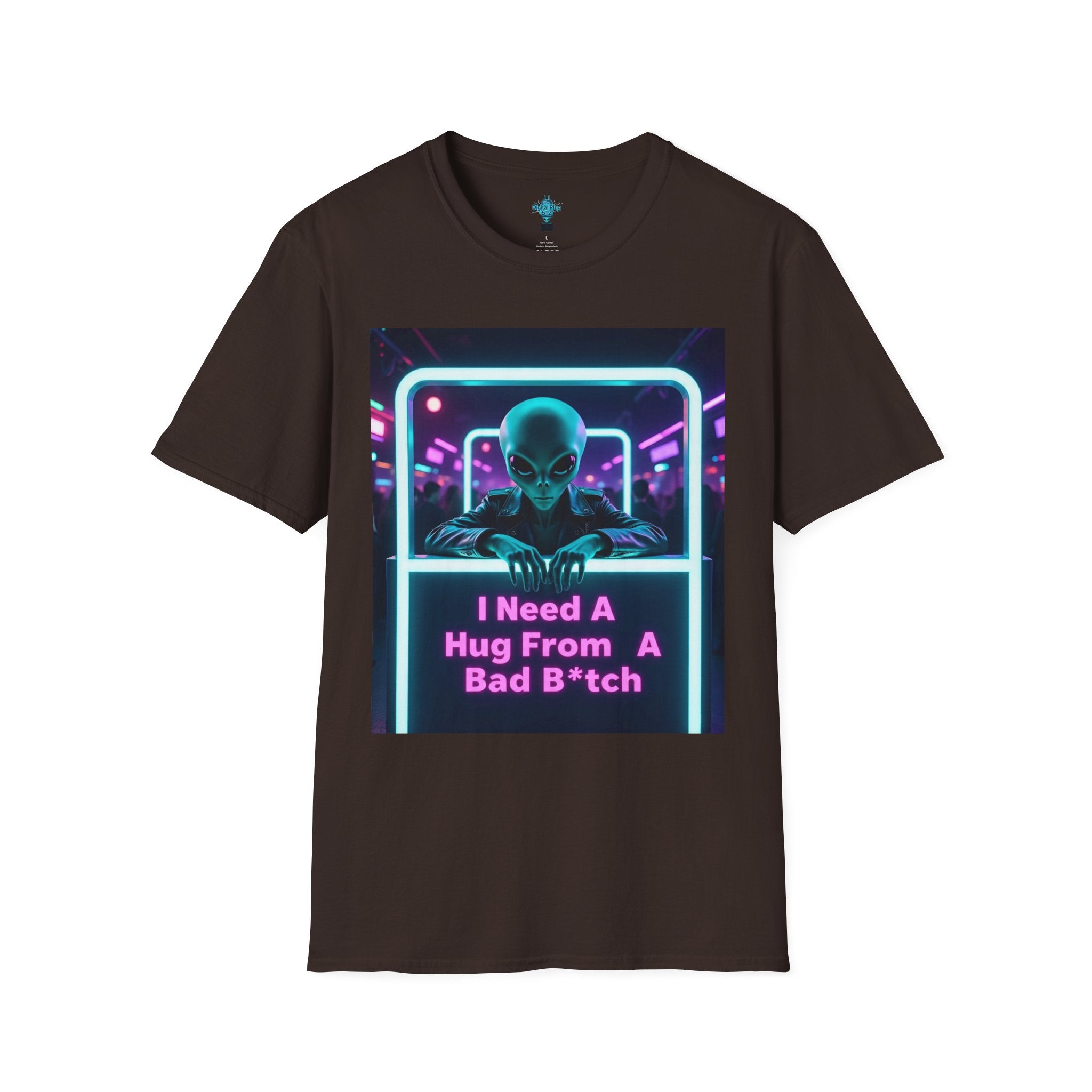 VYBZ Funny Alien Graphic T-Shirt, I Need A Hug From A Bad B*tch Tee, Unisex Casual Wear, Gift for Gamers, Science Fiction Fans, Birthday