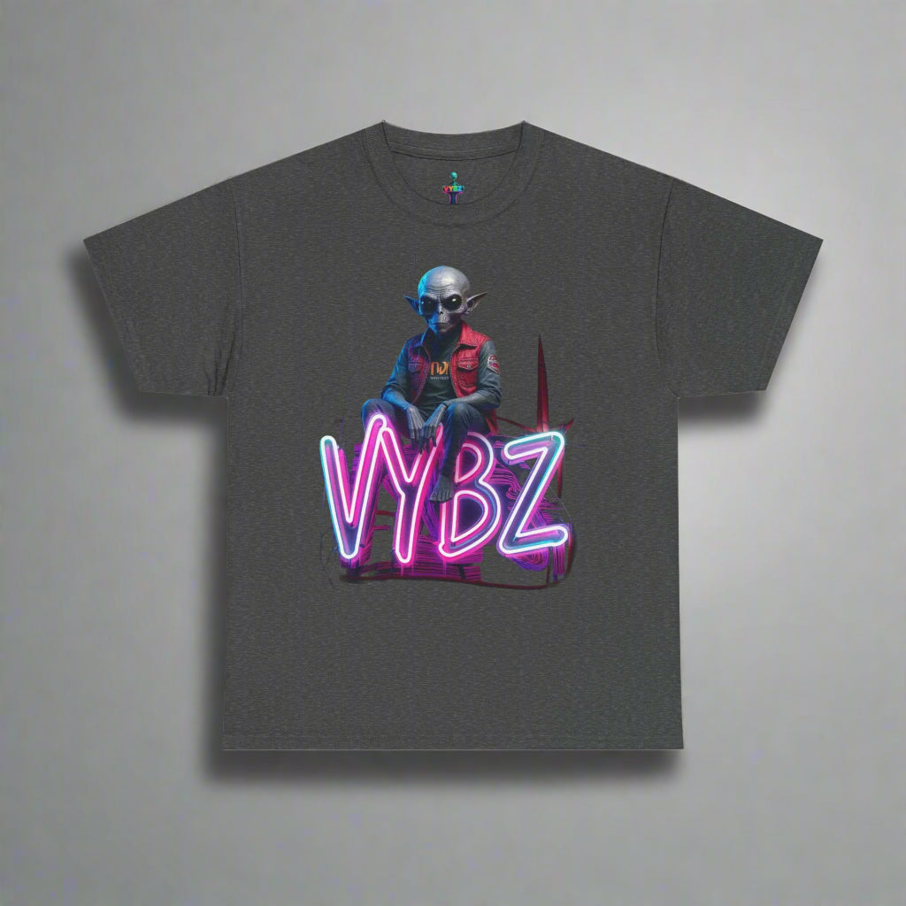 VYBZ Alien Graphic Tee | Unisex Heavy Cotton T-Shirt | Cool Streetwear | Fun Gift for Gamers & Sci-Fi Fans | Casual Everyday Wear