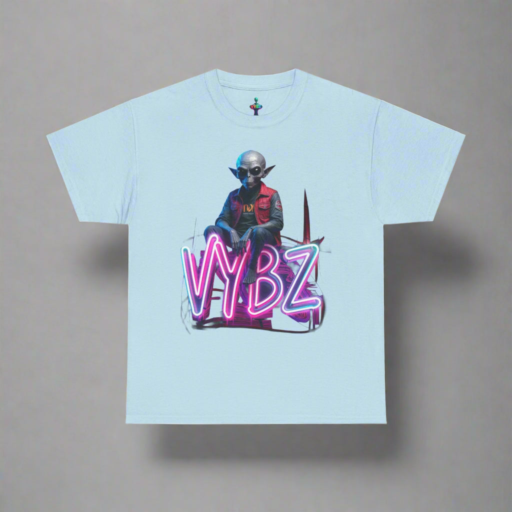 VYBZ Alien Graphic Tee | Unisex Heavy Cotton T-Shirt | Cool Streetwear | Fun Gift for Gamers & Sci-Fi Fans | Casual Everyday Wear