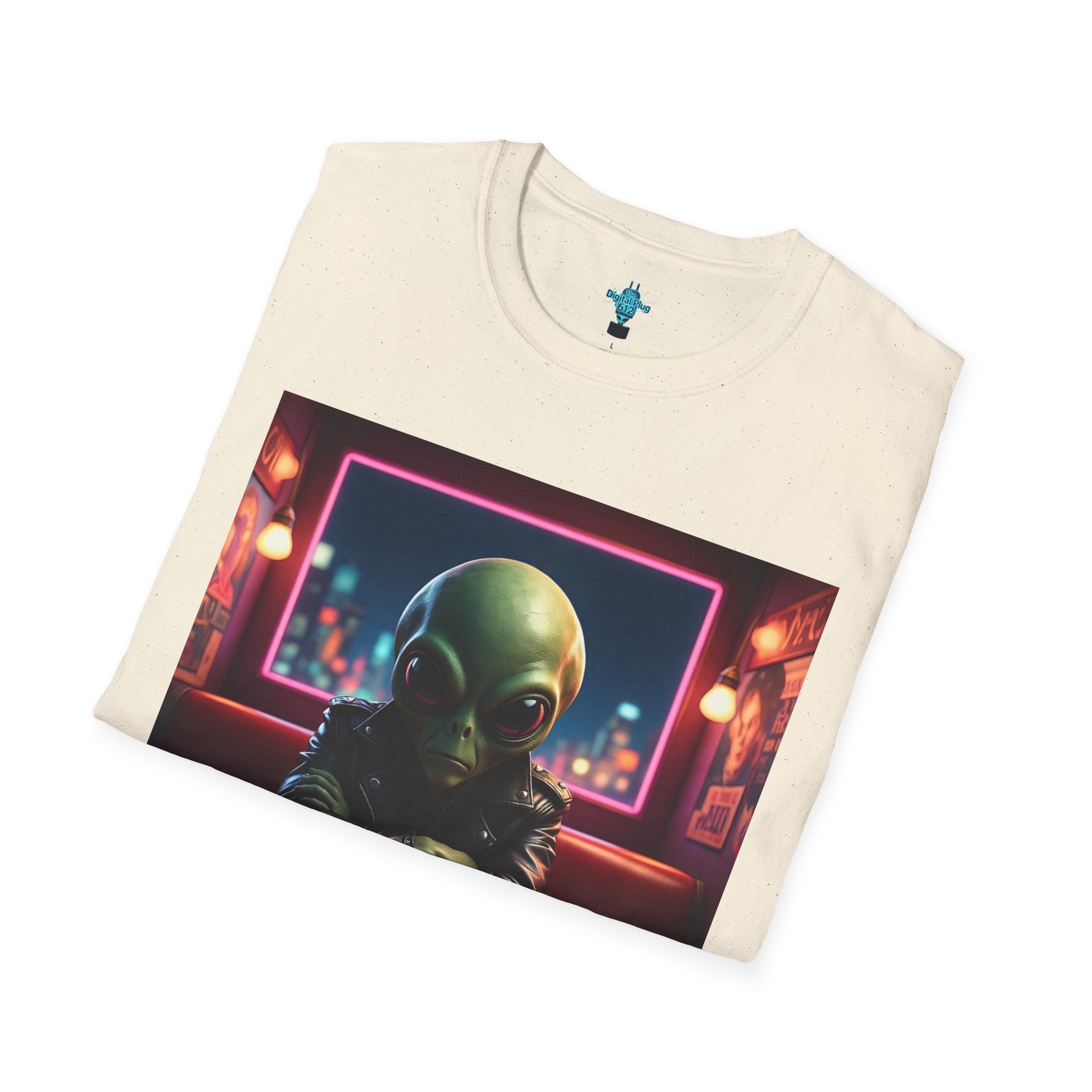 VYBZ "I Need a Hug From A Bad B*tch" T-Shirt, Funny Tee for Alien Lovers, Unisex Graphic Shirt, Gift for Friends, Casual Wear, Cool Humor Wear