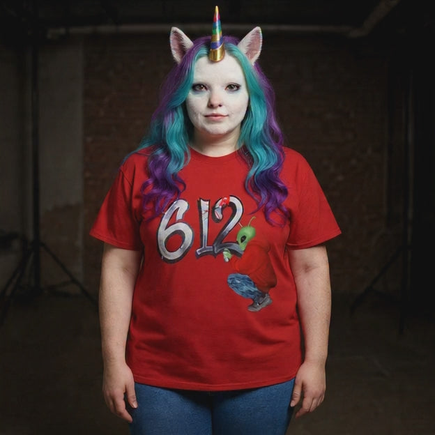 Street Art Unisex Tee - Graffiti Style Shirt for Art Lovers, Urban Fashion, Casual Wear, Unique Gift, Summer Vibes