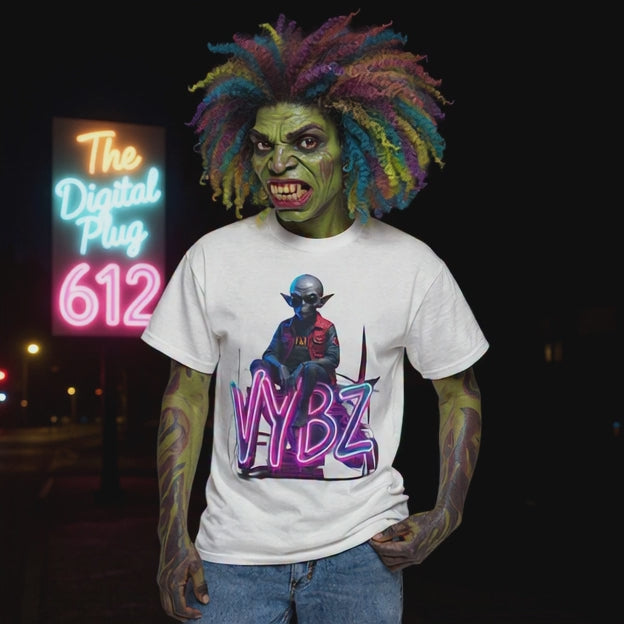 VYBZ Alien Graphic Tee | Unisex Heavy Cotton T-Shirt | Cool Streetwear | Fun Gift for Gamers & Sci-Fi Fans | Casual Everyday Wear