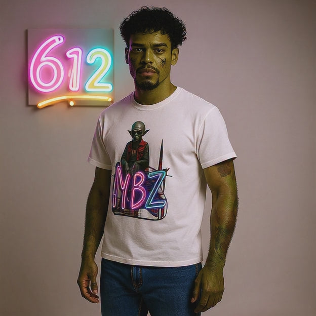 VYBZ Alien Graphic Tee | Unisex Heavy Cotton T-Shirt | Cool Streetwear | Fun Gift for Gamers & Sci-Fi Fans | Casual Everyday Wear