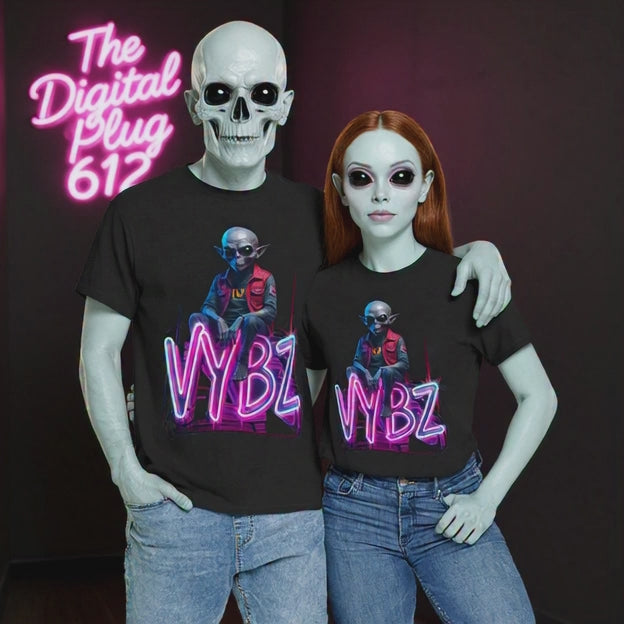 VYBZ Alien Graphic Tee | Unisex Heavy Cotton T-Shirt | Cool Streetwear | Fun Gift for Gamers & Sci-Fi Fans | Casual Everyday Wear
